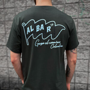 Camiseta color verde militar estampado Albar Bandera